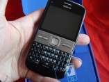 Nokia E5 unboxing 02 157x118 Nokia E5 Unboxing Gallery