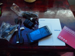 SAM 0231 300x225 Pictures and Video: Nokia N8 Unboxing