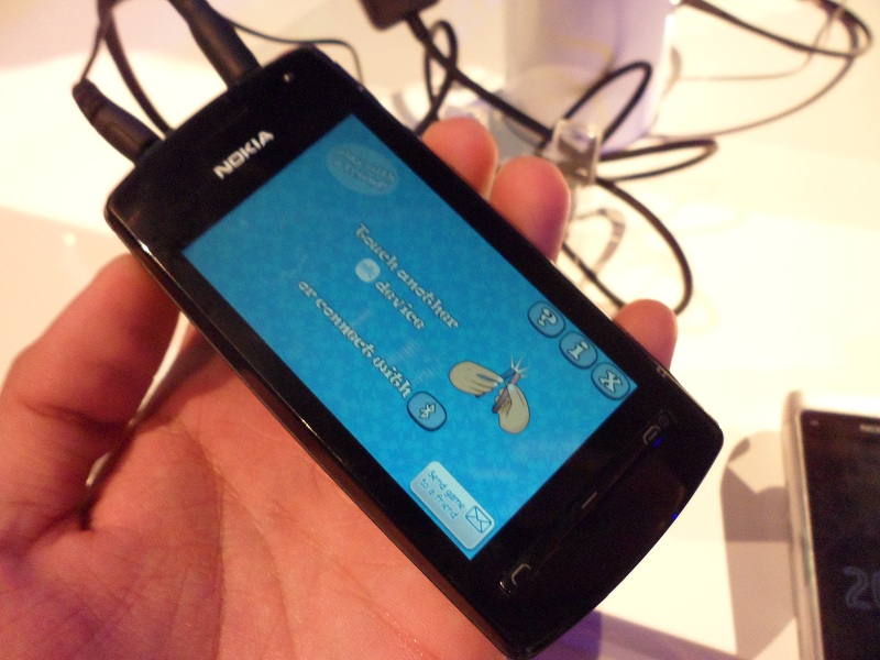 http://symbianworld.org/wp-content/uploads/2011/08/Nokia-700-with-N8-and-X7-10.jpg